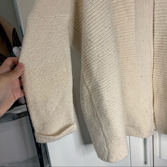 Urban Heritage Rib Knit White/Cream Cardigan - Picture 8 of 10